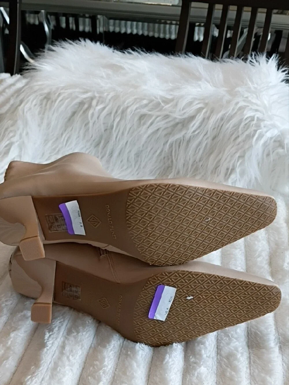 Donald J. Pliner Baltmorsp Light Beige Pointed-Toe Ankle Booties 9.5